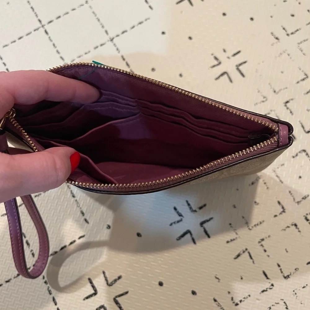 Coach Corner Zip Wristlet‎ In Signature Canvas